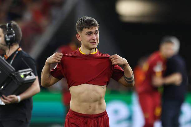 1685574454931051682.jpg 开云平台-【欧联杯】曼奇尼乌龙+失点,塞维点球击败罗马夺冠!