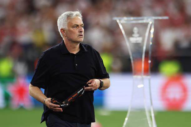 1685572592213063642.jpg 开云平台-【欧联杯】曼奇尼乌龙+失点,塞维点球击败罗马夺冠!