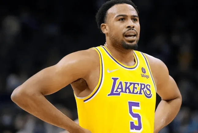 费内巴切主帅谈塔克生涯新高：可怕的是他还有巨大提升空间