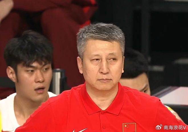 体育平台-有情有义！上海队特地给李弘权放长假，让其享受“奶爸”时光|中国男篮|上海男篮|世预赛|郭振明|郭士强_新浪体育_新浪新闻